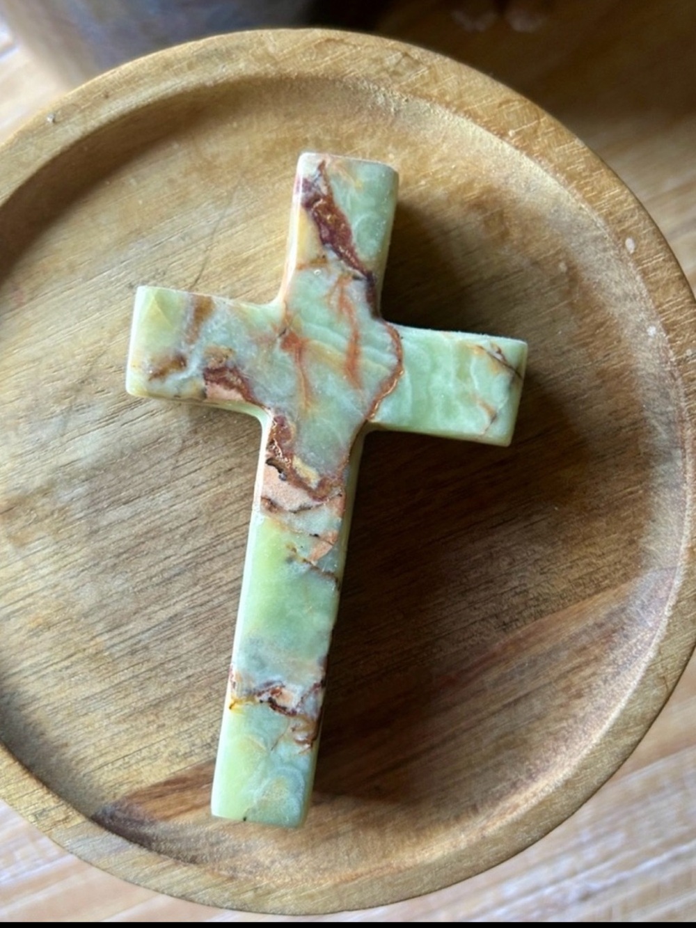 Hand Carved Green Onyx Cross - Picture 10 of 10